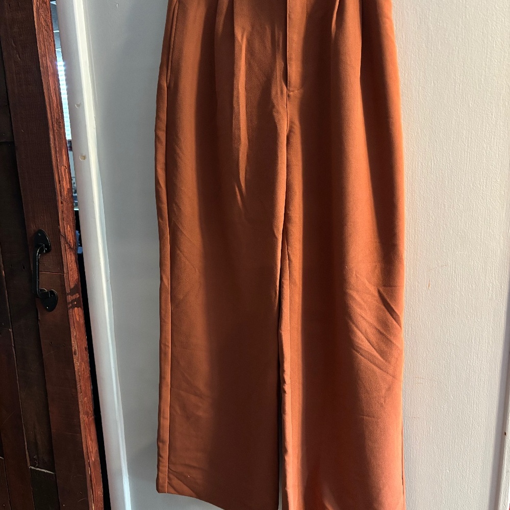 Abercrombie Tailored Wide Leg Pant in Brown size Medium